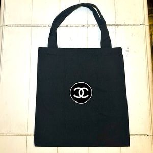Minimalist CC Appliqué Black Shoppers Tote